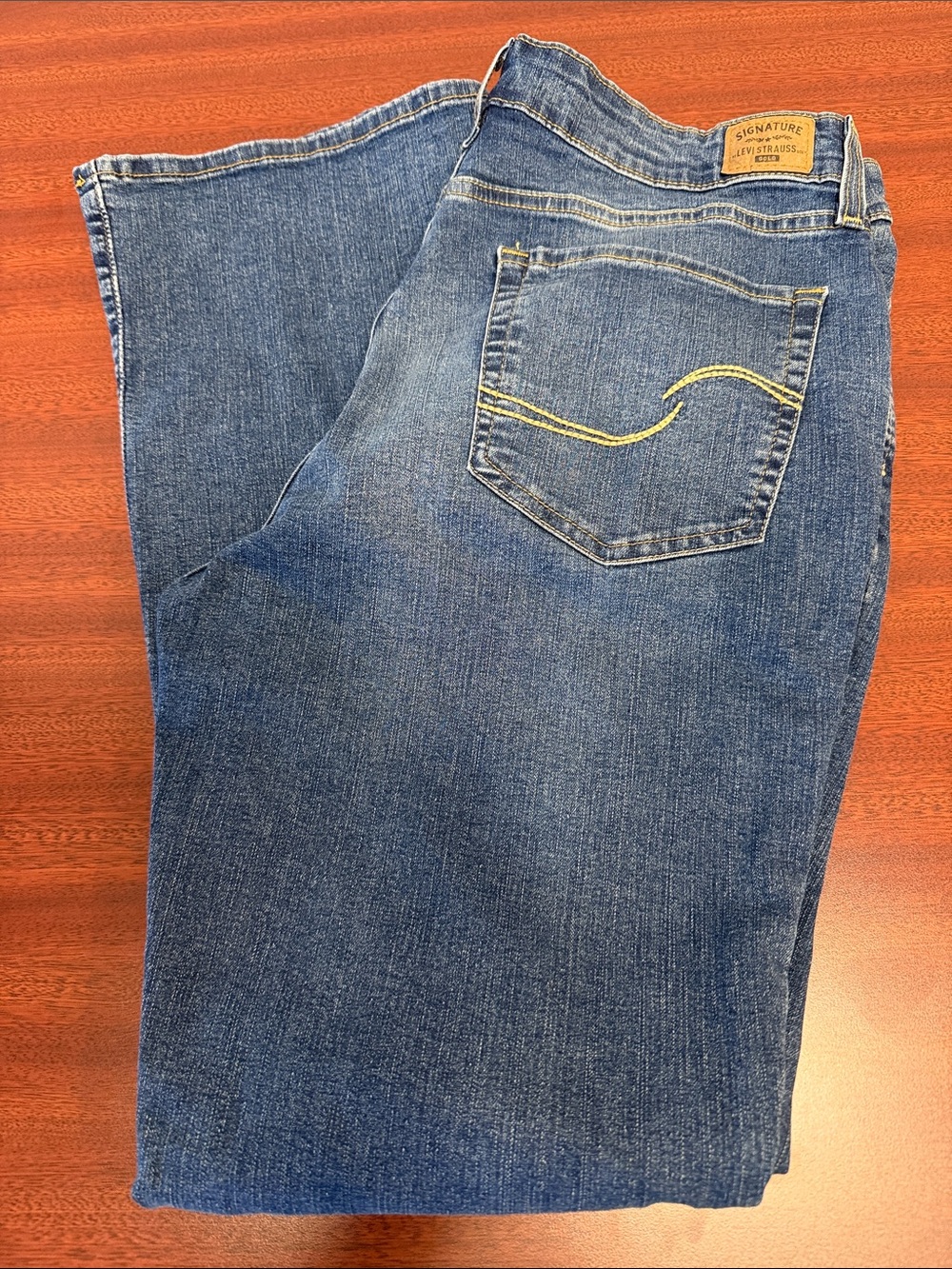 Signature Levi's Strauss Mid Rise Bootcut